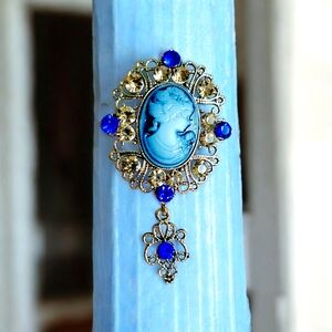 Cameo Medallion Brooch